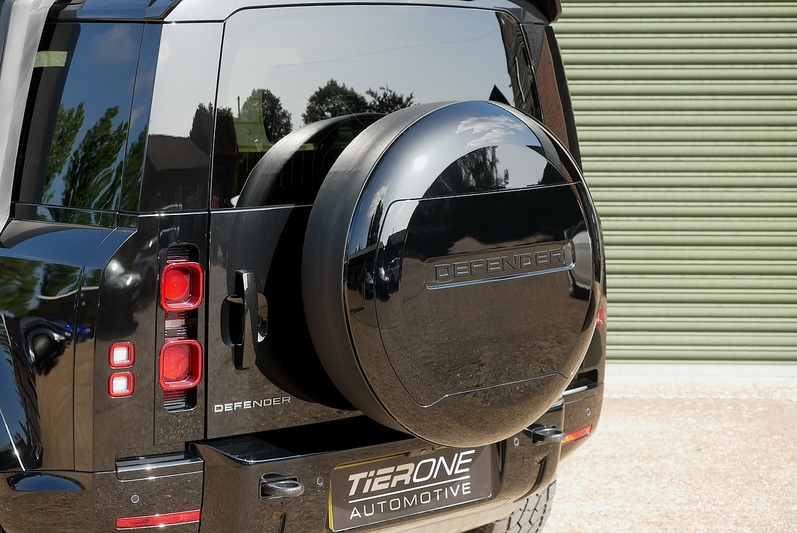 Land Rover Defender 110 D250 MHEV X-Dynamic SE - Large 21