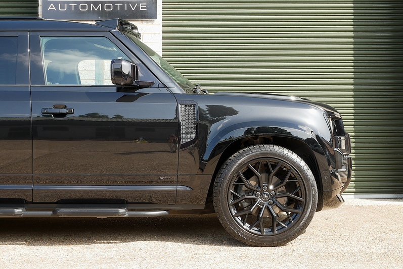 Land Rover Defender 110 D250 MHEV X-Dynamic SE - Large 49
