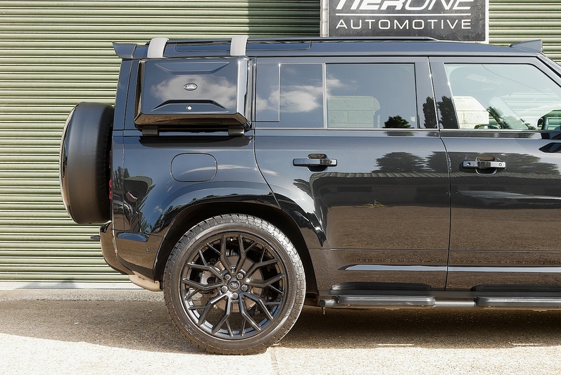 Land Rover Defender 110 D250 MHEV X-Dynamic SE - Large 43