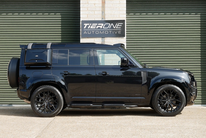 Land Rover Defender 110 D250 MHEV X-Dynamic SE - Large 9