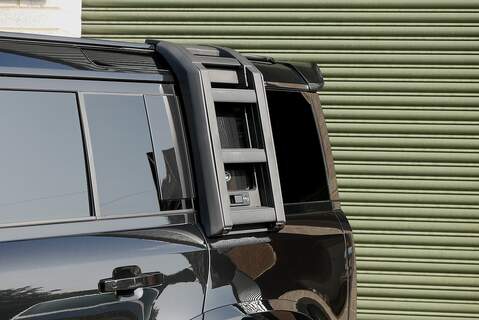 Land Rover Defender 110 D250 MHEV X-Dynamic SE - Large 26