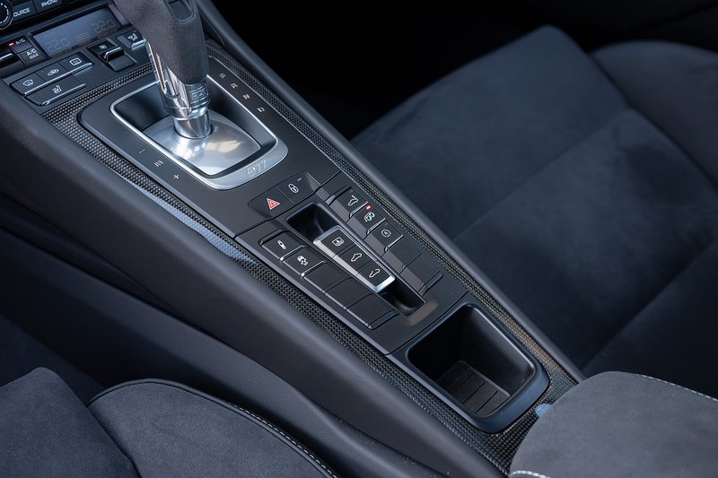 Porsche 911 T 991 Carrera 4 GTS - Large 31
