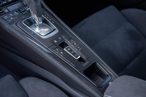Porsche 911 T 991 Carrera 4 GTS - Large 31