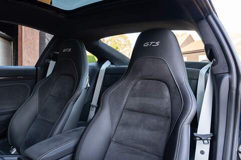 Porsche 911 T 991 Carrera 4 GTS - Large 4
