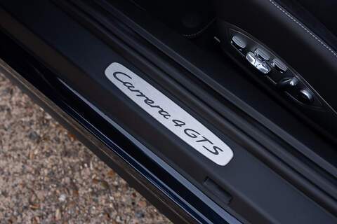Porsche 911 T 991 Carrera 4 GTS - Large 35