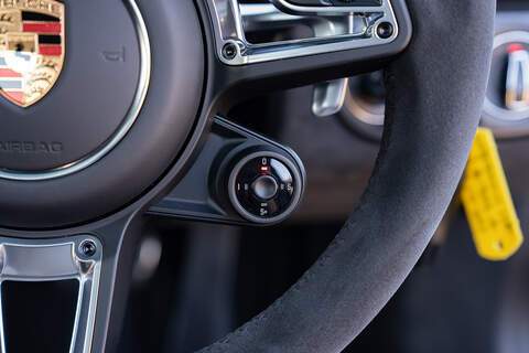 Porsche 911 T 991 Carrera 4 GTS - Large 32