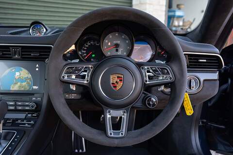 Porsche 911 T 991 Carrera 4 GTS - Large 15