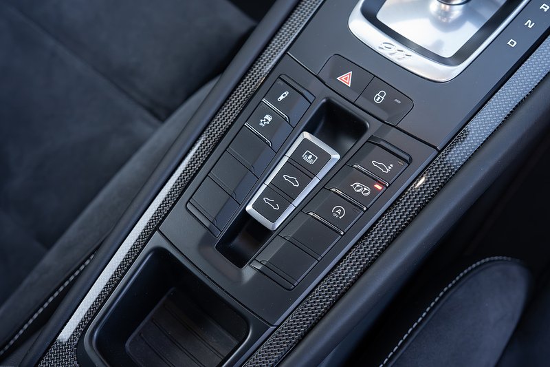 Porsche 911 T 991 Carrera 4 GTS - Large 5