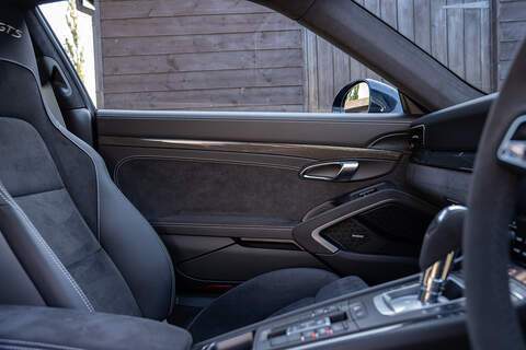 Porsche 911 T 991 Carrera 4 GTS - Large 17