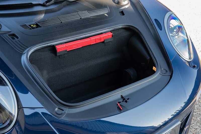 Porsche 911 T 991 Carrera 4 GTS - Large 51