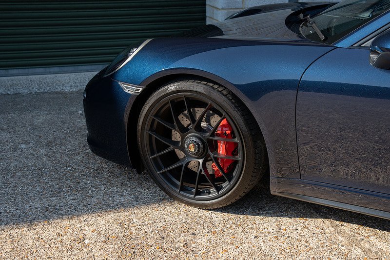 Porsche 911 T 991 Carrera 4 GTS - Large 39
