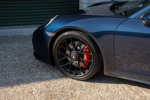 Porsche 911 T 991 Carrera 4 GTS - Large 39