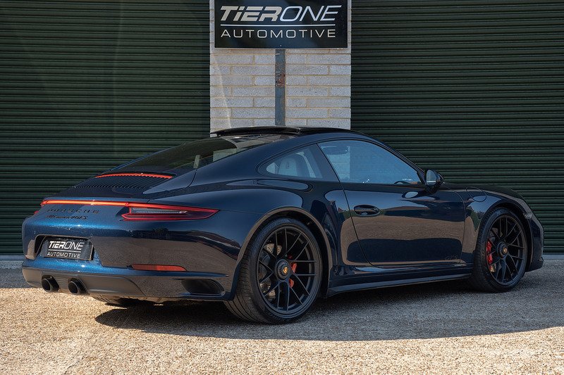 Porsche 911 T 991 Carrera 4 GTS - Large 1