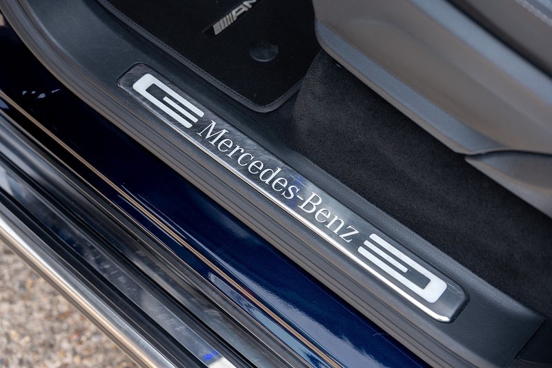 Mercedes-Benz G Class G400d AMG Line - Large 38