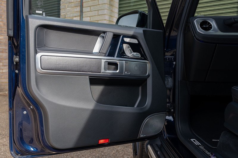 Mercedes-Benz G Class G400d AMG Line - Large 31