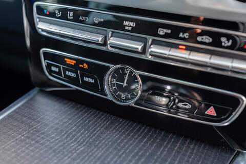 Mercedes-Benz G Class G400d AMG Line - Large 40