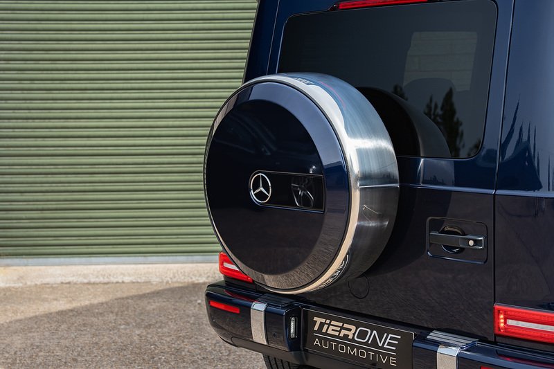 Mercedes-Benz G Class G400d AMG Line - Large 28