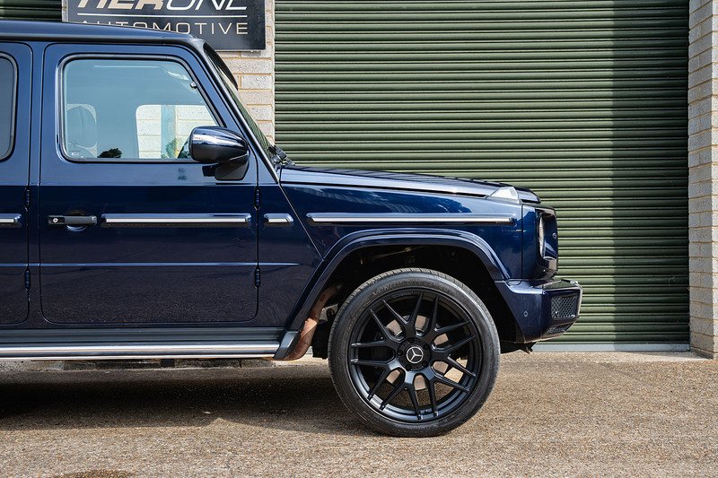 Mercedes-Benz G Class G400d AMG Line - Large 47