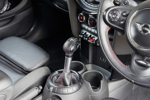 MINI Hatch Cooper S - Large 32