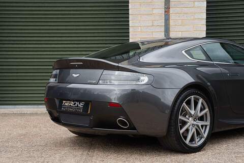 Aston Martin Vantage V8 - Large 48