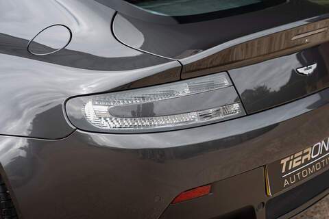 Aston Martin Vantage V8 - Large 24