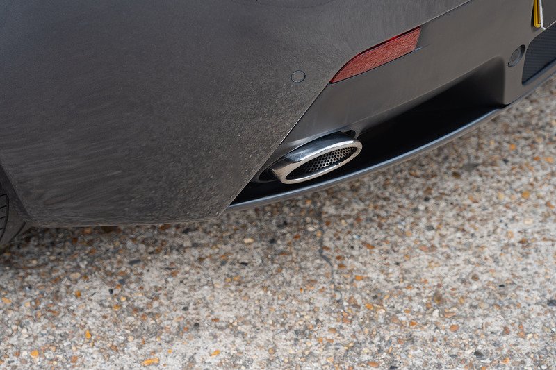Aston Martin Vantage V8 - Large 25