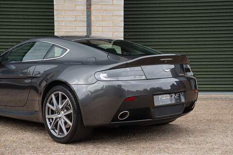 Aston Martin Vantage V8 - Large 46
