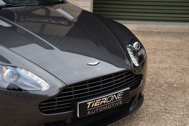 Aston Martin Vantage V8 - Large 53