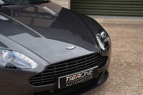 Aston Martin Vantage V8 - Large 53