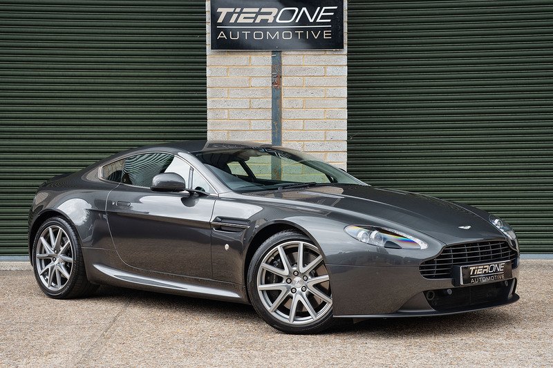 Aston Martin Vantage V8 - Large 7