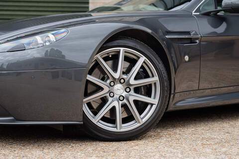 Aston Martin Vantage V8 - Large 51
