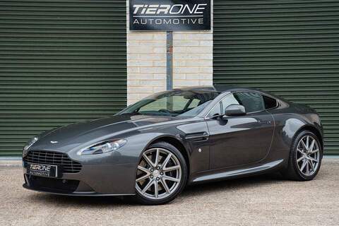 Aston Martin Vantage V8 - Large 0