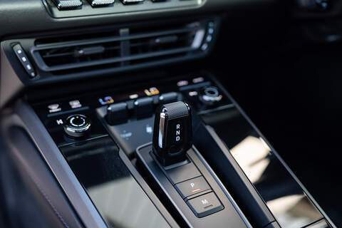 Porsche 911 T 992 Carrera S - Large 33