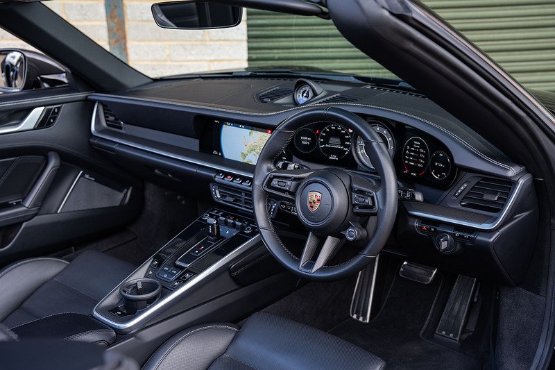 Porsche 911 T 992 Turbo S - Large 38