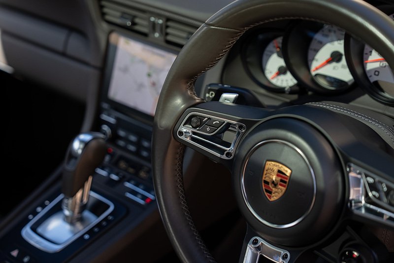 Porsche 911 T 991 Carrera GTS - Large 26