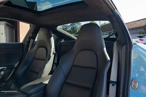 Porsche 911 T 991 Carrera GTS - Large 11