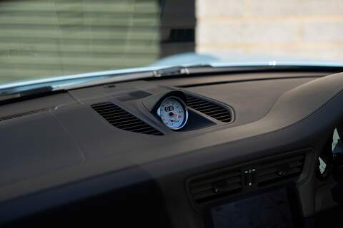 Porsche 911 T 991 Carrera GTS - Large 13