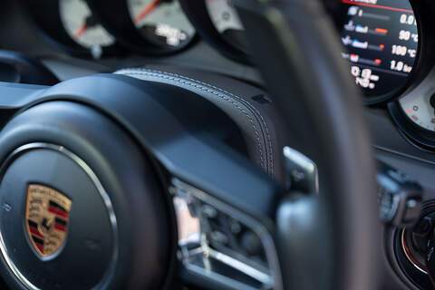 Porsche 911 T 991 Carrera GTS - Large 15