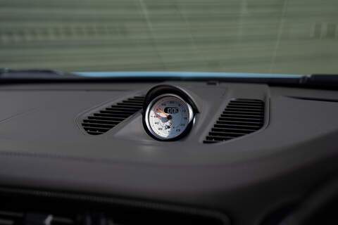 Porsche 911 T 991 Carrera GTS - Large 44