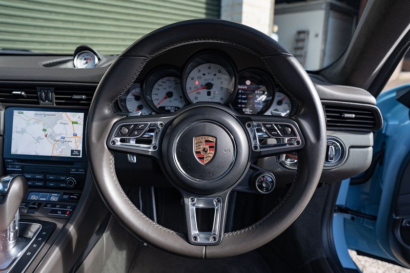 Porsche 911 T 991 Carrera GTS - Large 37