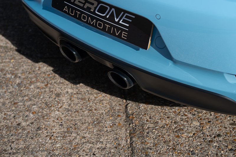 Porsche 911 T 991 Carrera GTS - Large 32