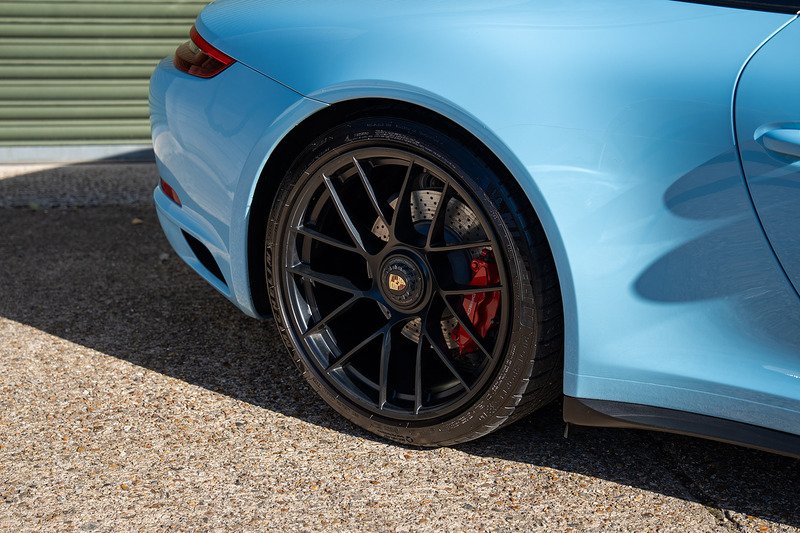 Porsche 911 T 991 Carrera GTS - Large 52