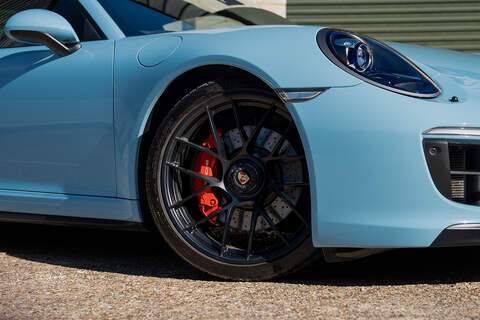 Porsche 911 T 991 Carrera GTS - Large 53