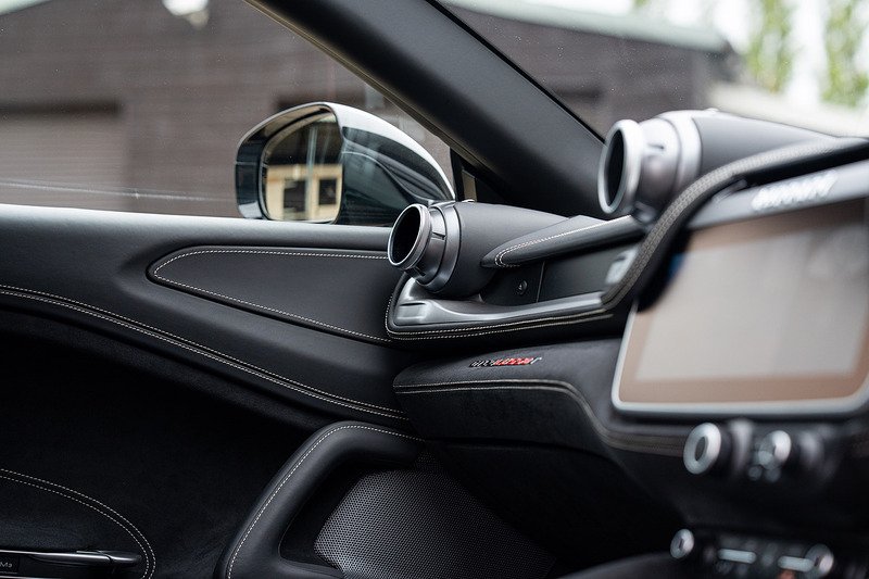 Ferrari GTC4Lusso T V8 - Large 40