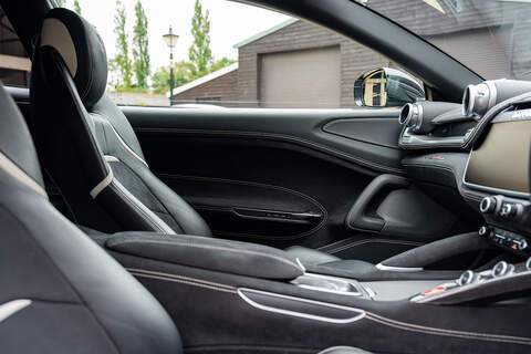 Ferrari GTC4Lusso T V8 - Large 24