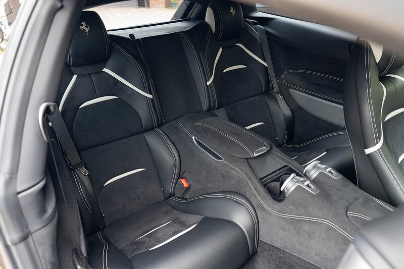 Ferrari GTC4Lusso T V8 - Large 43