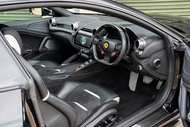Ferrari GTC4Lusso T V8 - Large 10