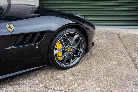 Ferrari GTC4Lusso T V8 - Large 31