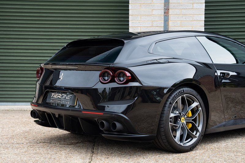 Ferrari GTC4Lusso T V8 - Large 55