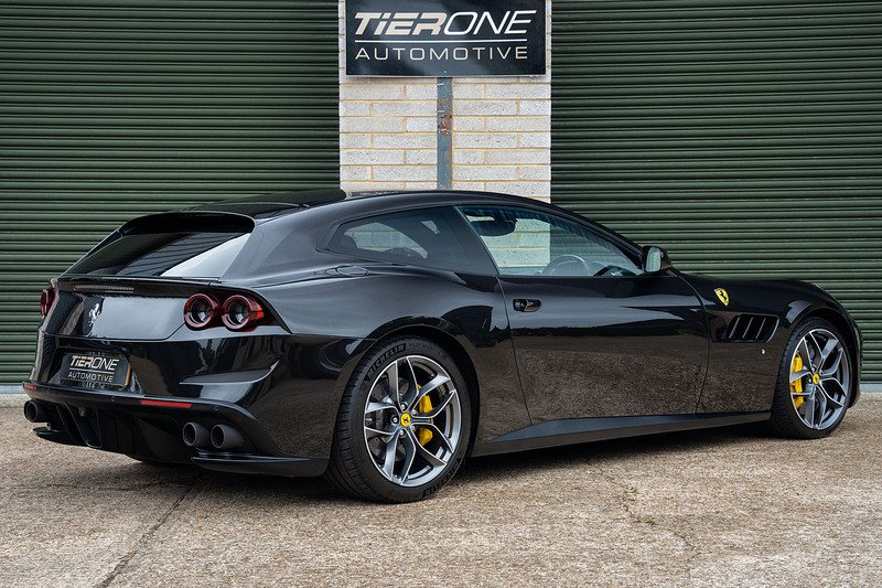 Ferrari GTC4Lusso T V8 - Large 1